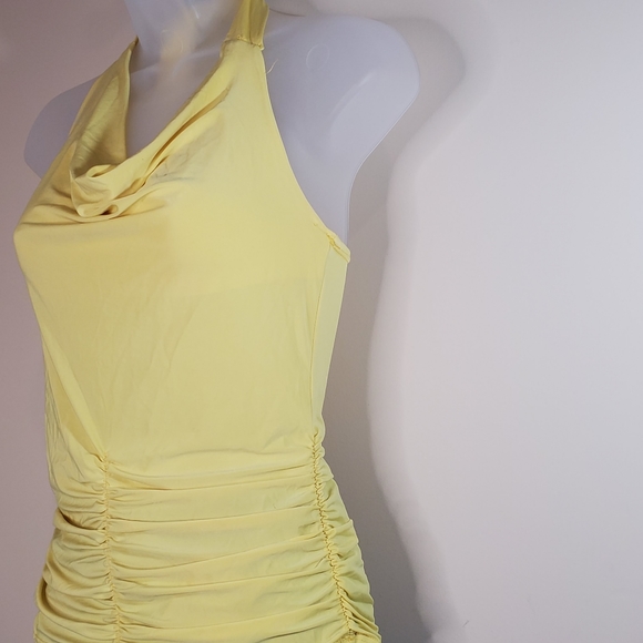 Luv Me More Yellow Funnel Neck Drapped Halter Top Sleeveless Bungee Sides Med Jr - Picture 4 of 5